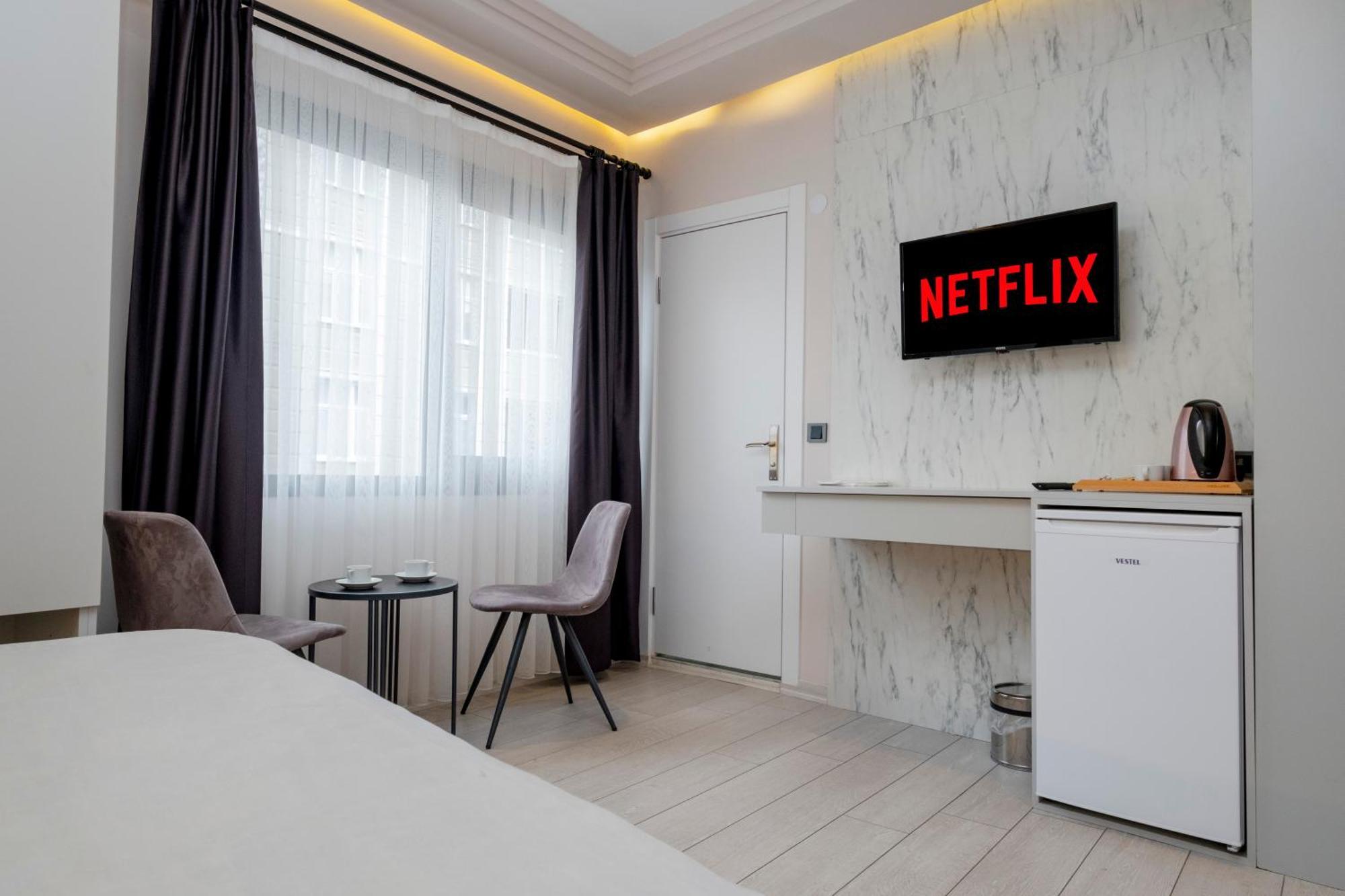 Lavender Airport Hotel Arnavutkoy Ngoại thất bức ảnh