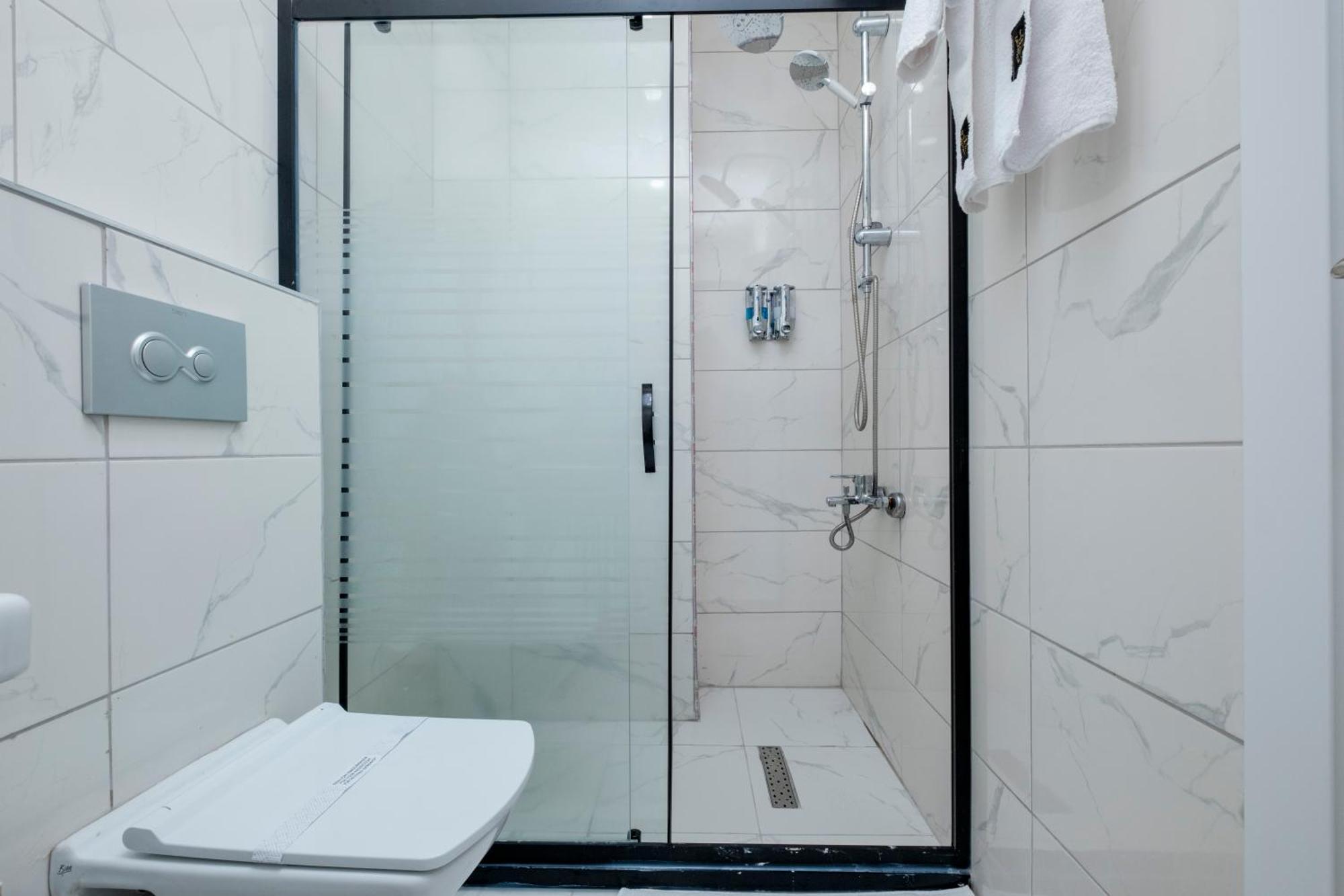 Lavender Airport Hotel Arnavutkoy Ngoại thất bức ảnh