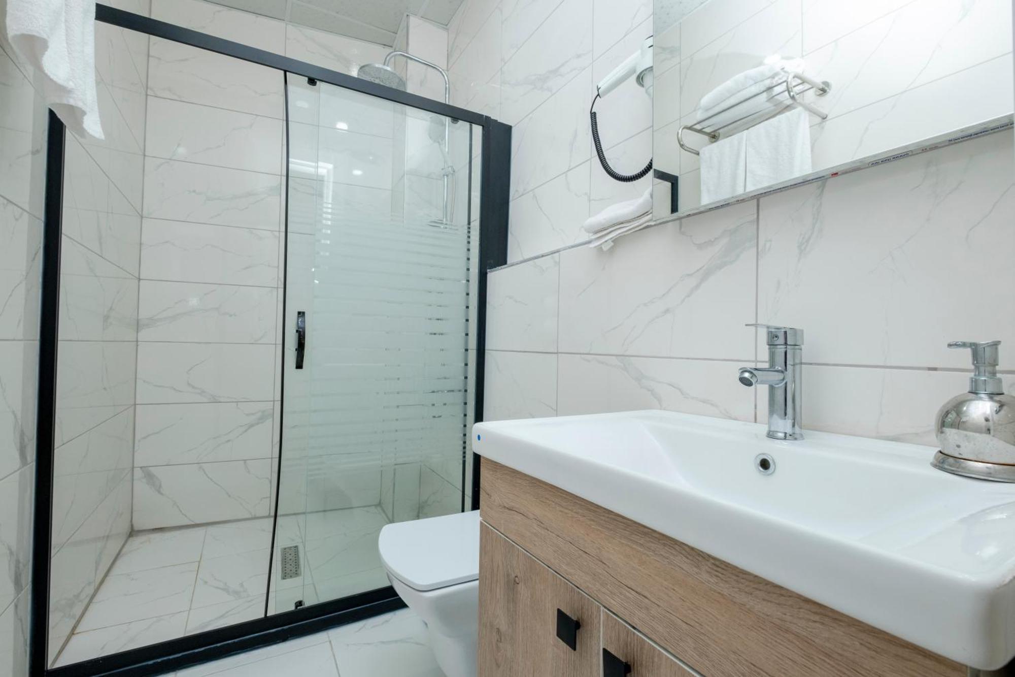 Lavender Airport Hotel Arnavutkoy Ngoại thất bức ảnh