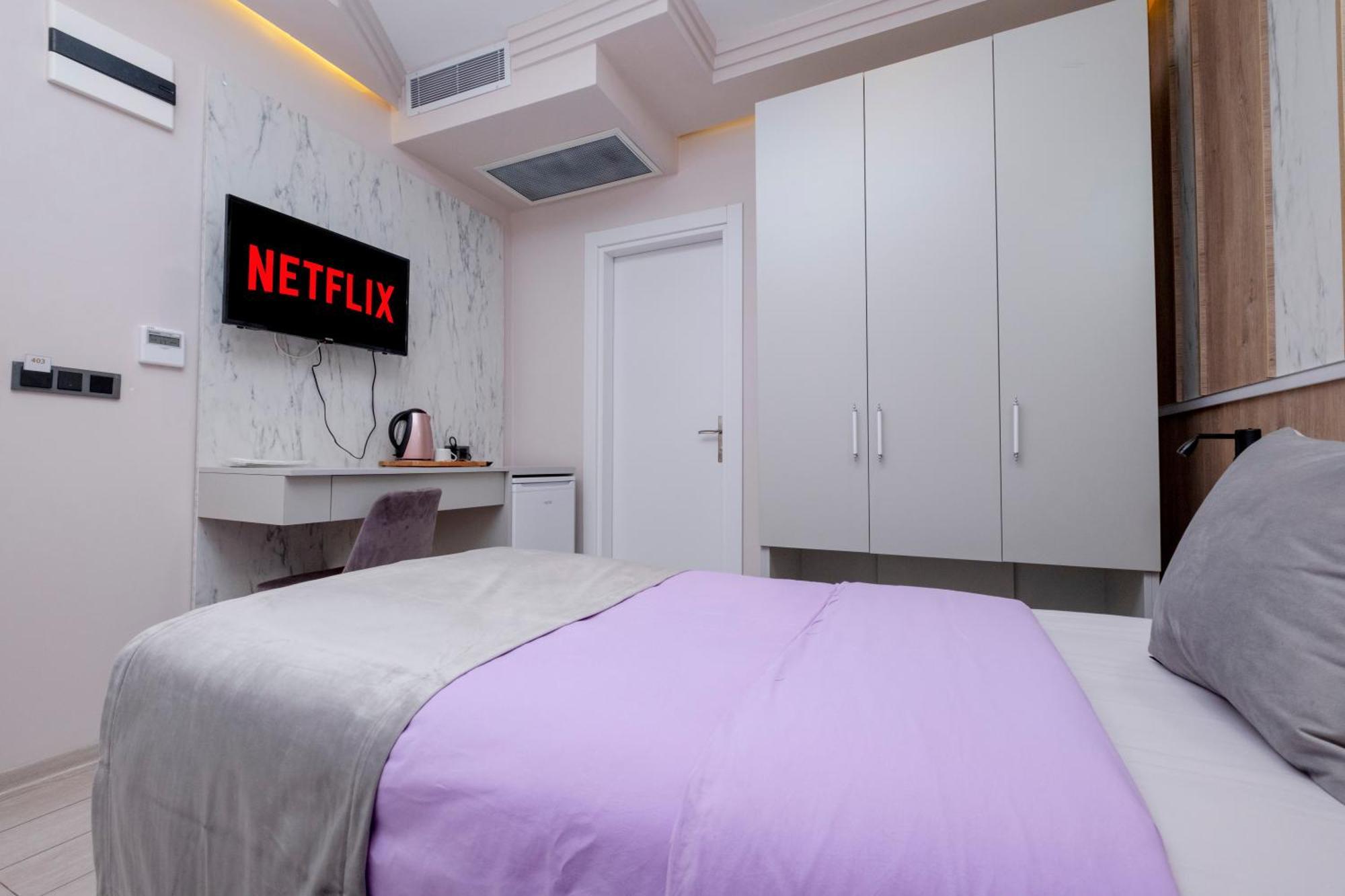 Lavender Airport Hotel Arnavutkoy Ngoại thất bức ảnh